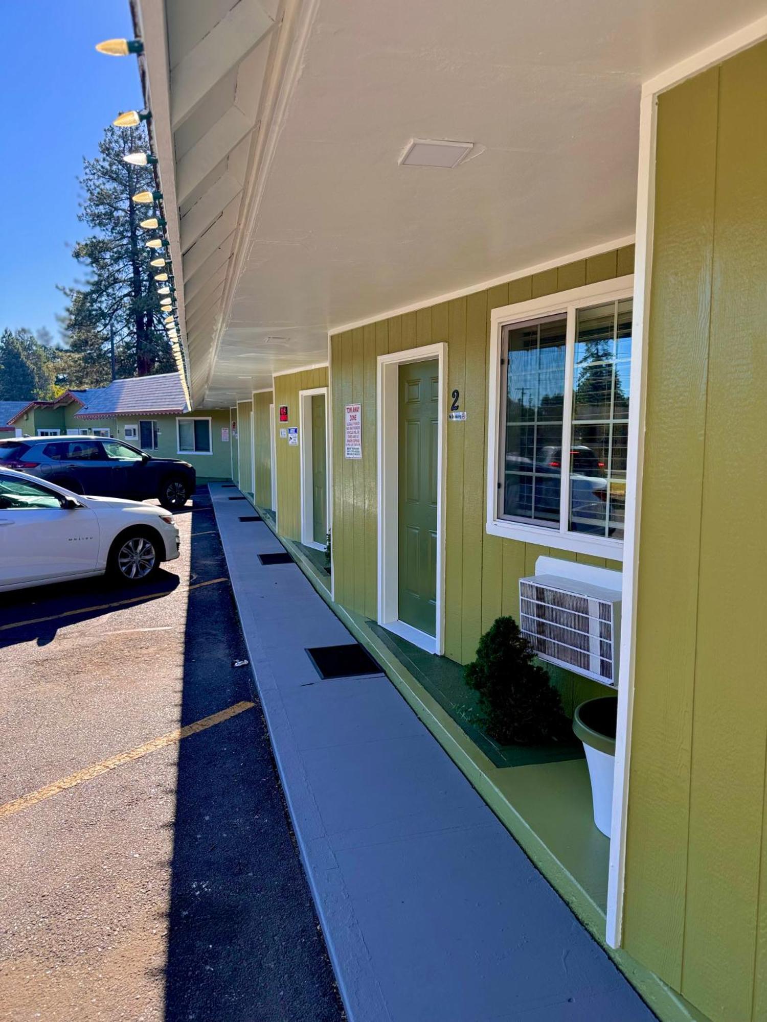 Chalet Motel