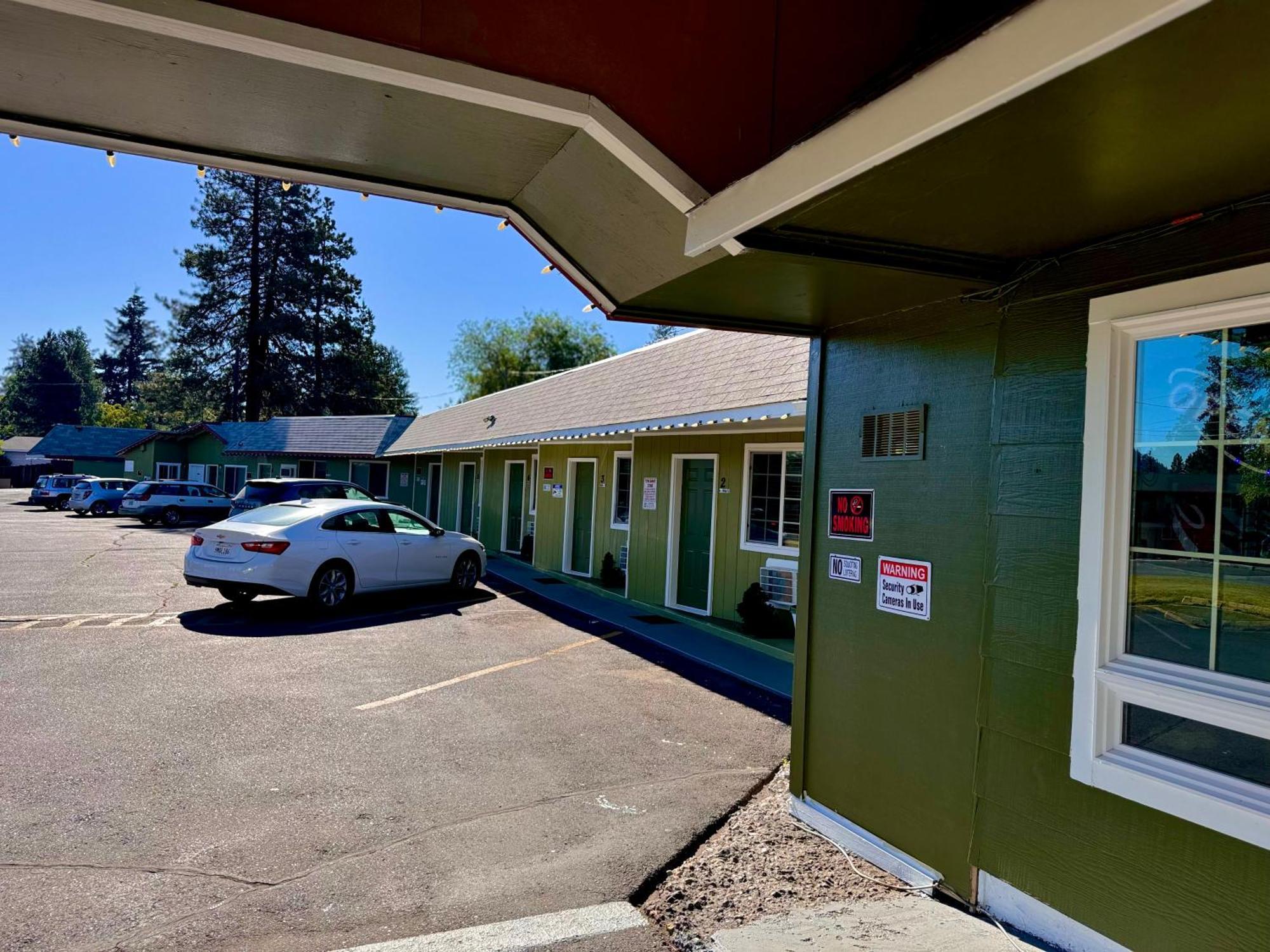 Motel Chalet Motel
